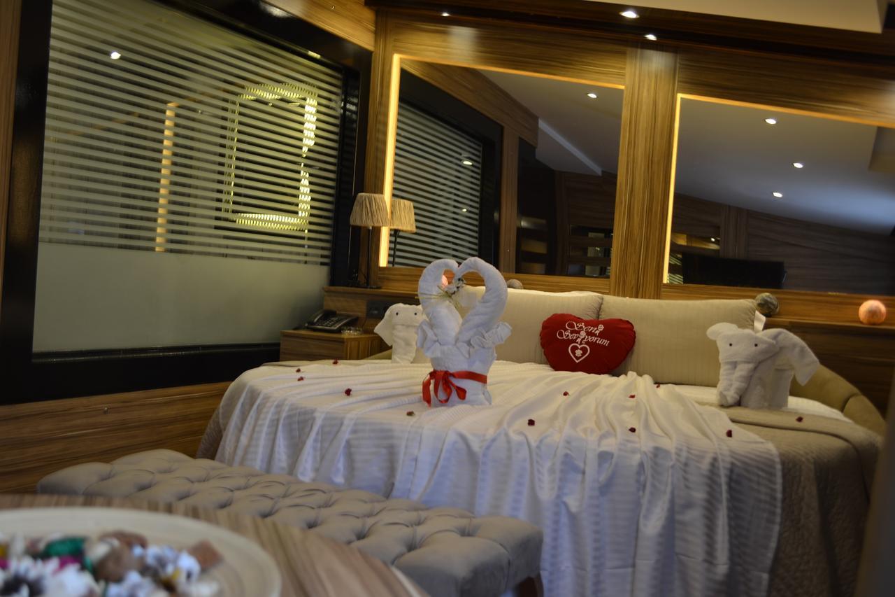 Gumus Palace Suites Istanbul Exteriör bild